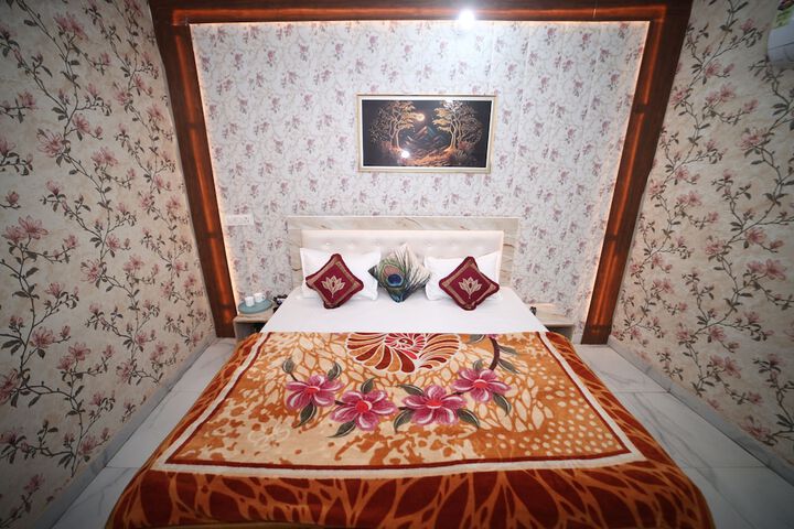 Room 12 of 39