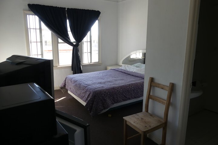 Room 4 of 57