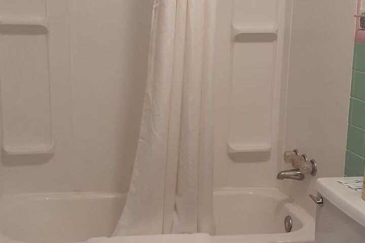 Room 11 of 21