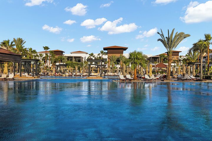 Hotel Pool