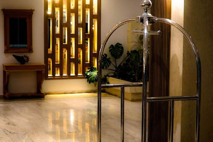 Guest Lobby