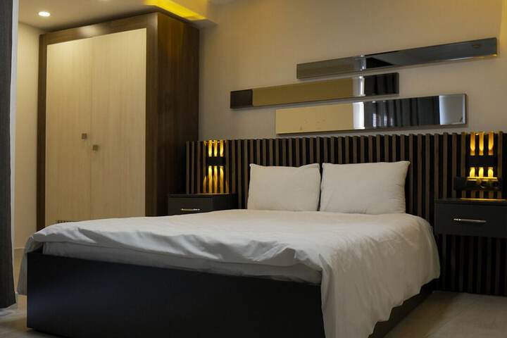 Room 6 of 47