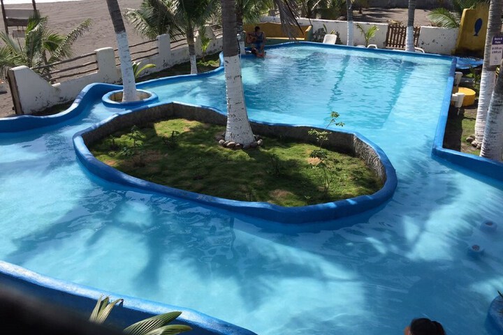 Pool 131 of 228