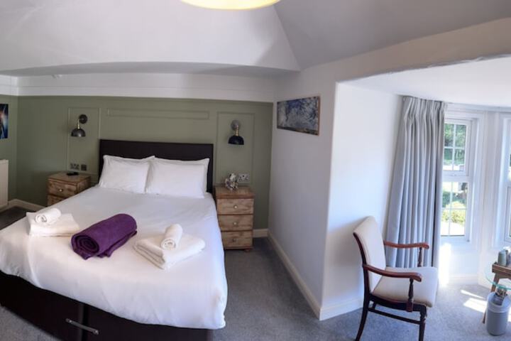 Room 4 of 58