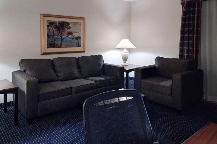 Room 48 of 90