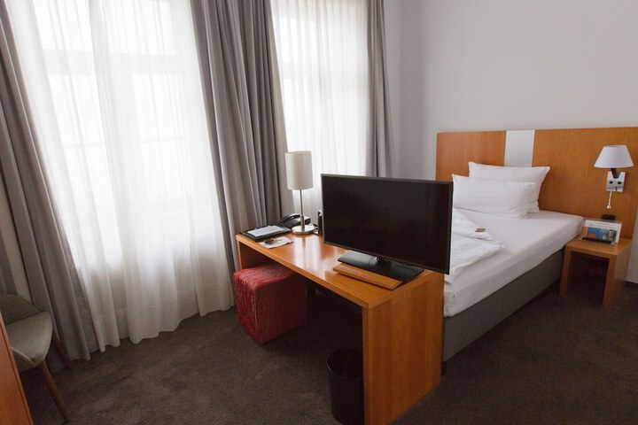 Room 17 of 70