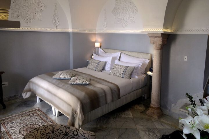 Room 8 of 65