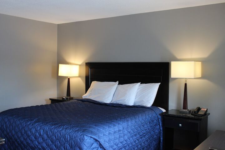 Room 7 of 24