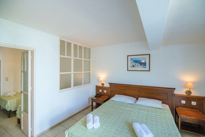 Room 9 of 51