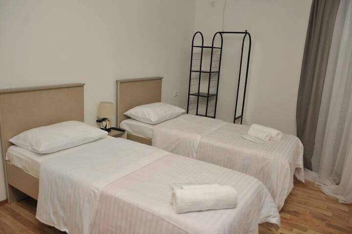 Room 10 of 17
