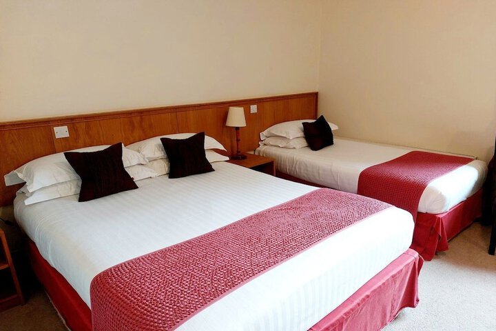 Room 35 of 128