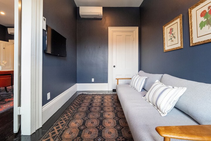 Room 71 of 100