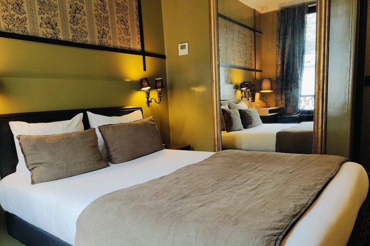 Room 10 of 74
