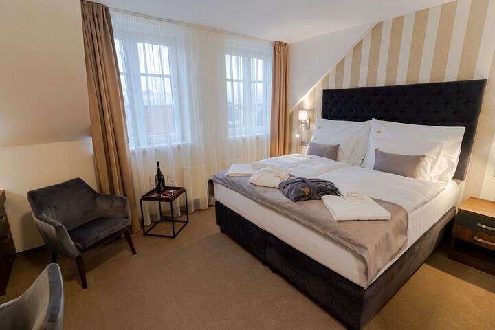 Room 14 of 42