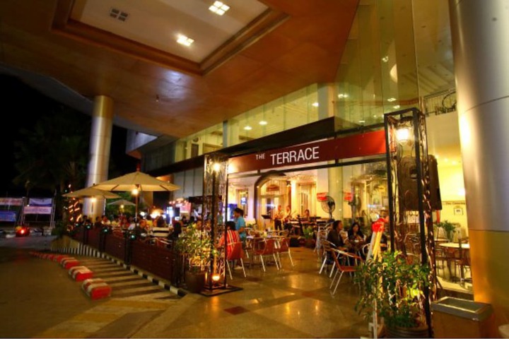 Dining 85 of 86