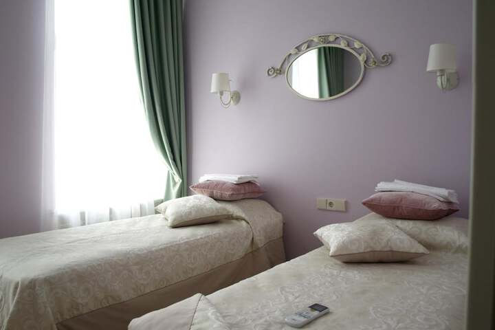 Room 19 of 48