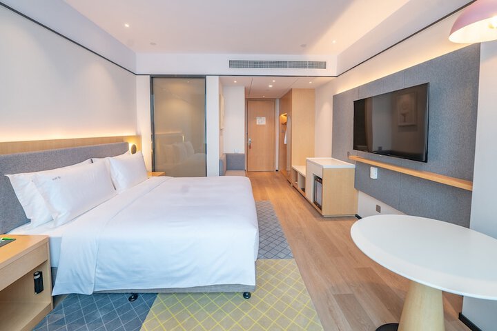 Room 12 of 55