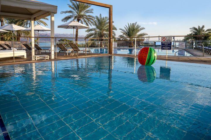Pool Hotel