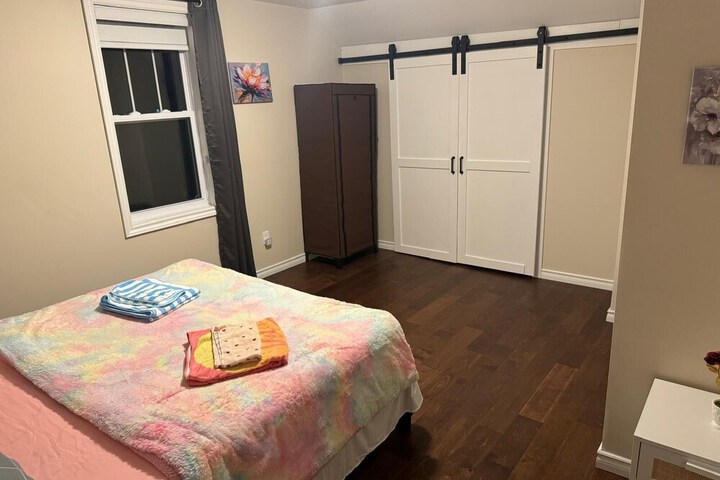 Room 9 of 66