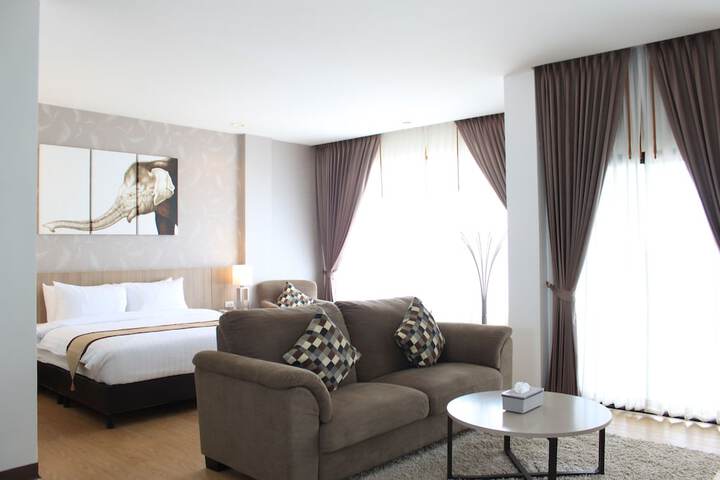 Room 2 of 39