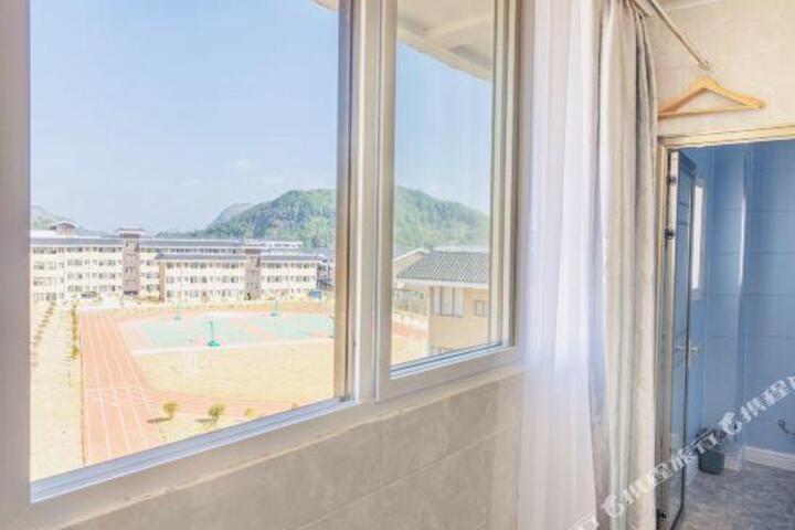 Howell Hotel