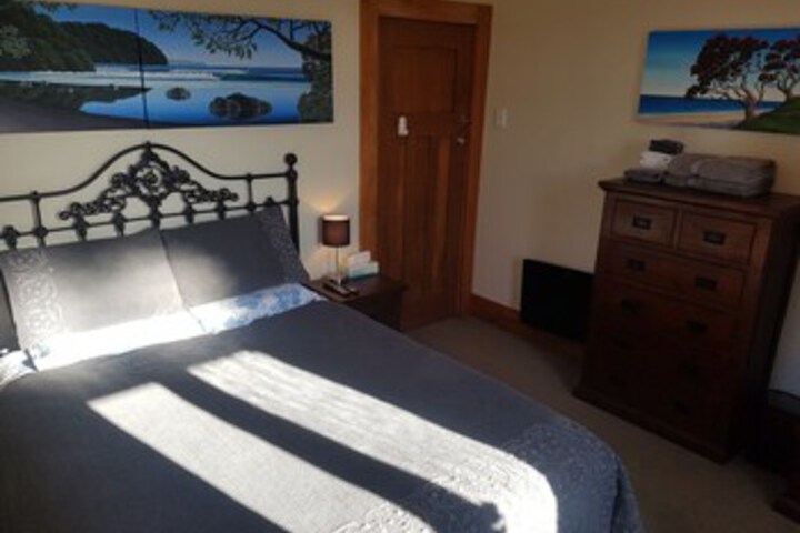 Room 16 of 22