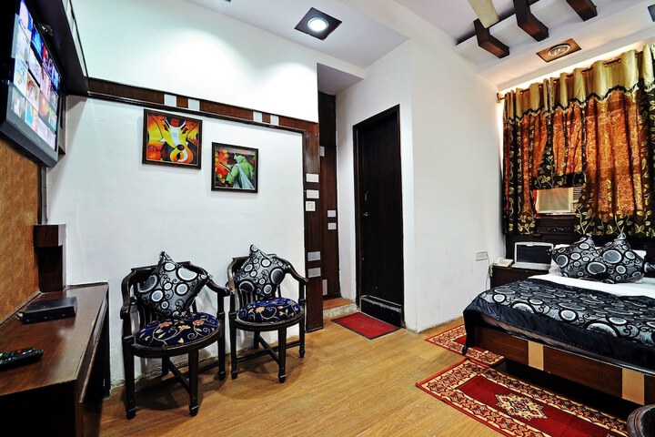 Room 43 of 58