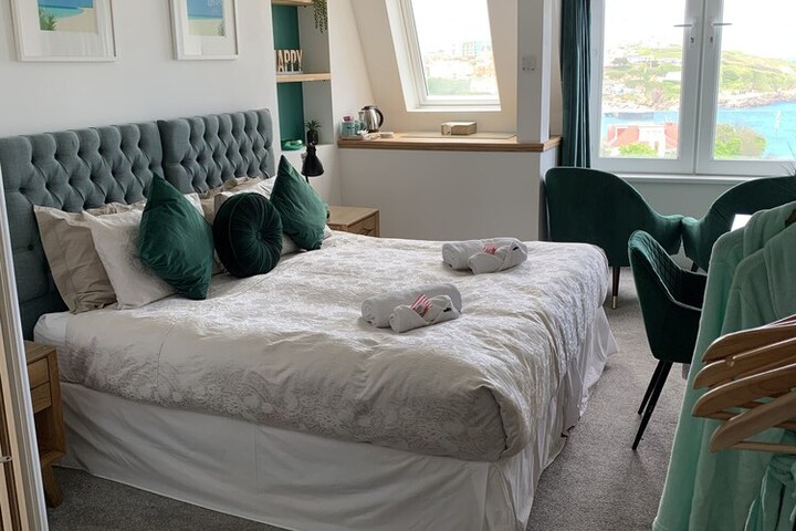 Room 9 of 74