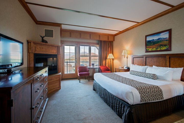Room 8 of 94