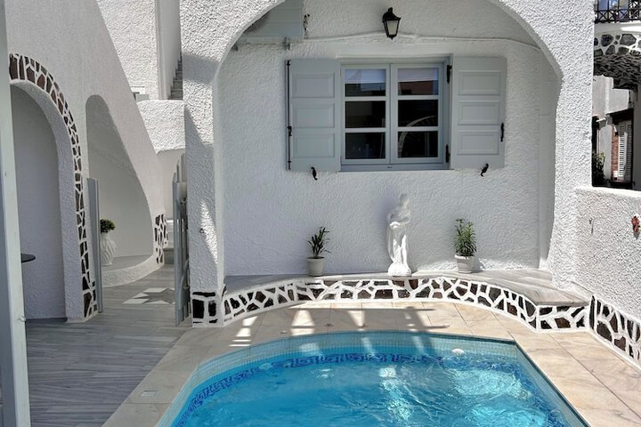 Pool 43 of 56