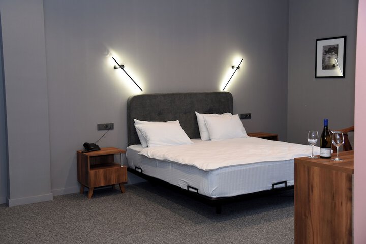 Room 8 of 30