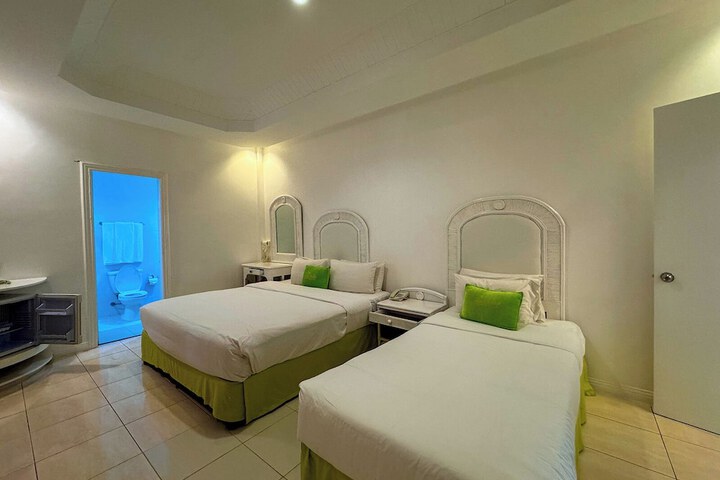 Room 42 of 164