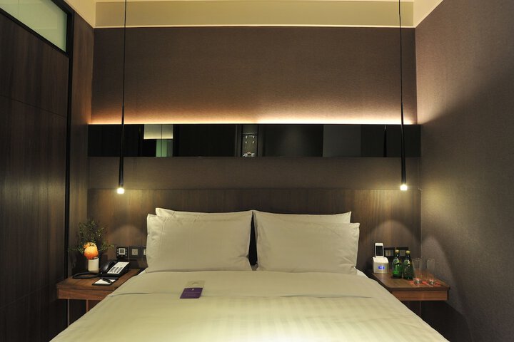 Room 8 of 108
