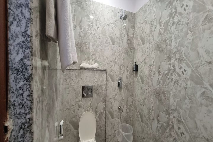 Room 57 of 75
