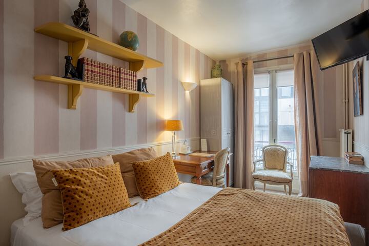 Room 10 of 50