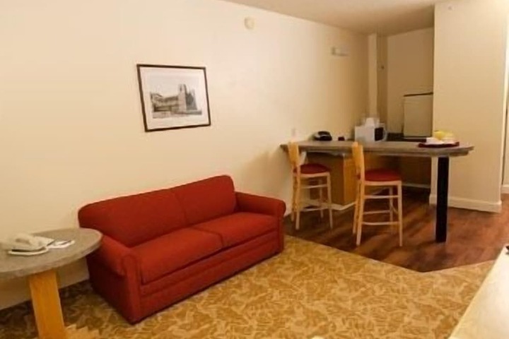 Room 5 of 17