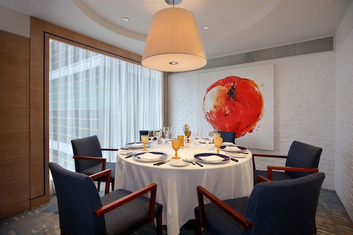 Dining 56 of 75