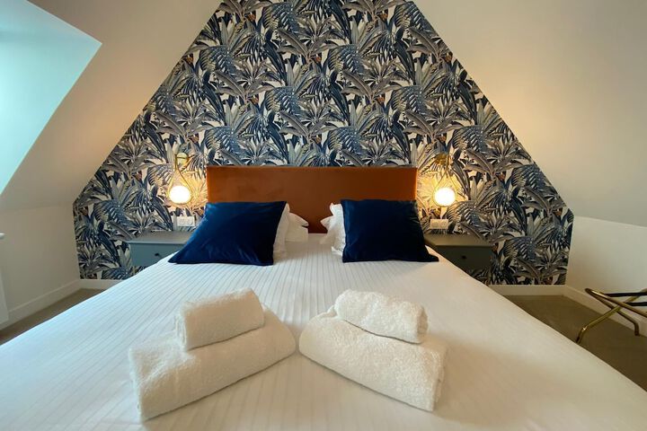 Room 8 of 23