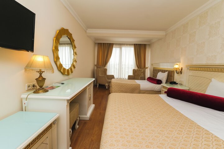 Room 52 of 93