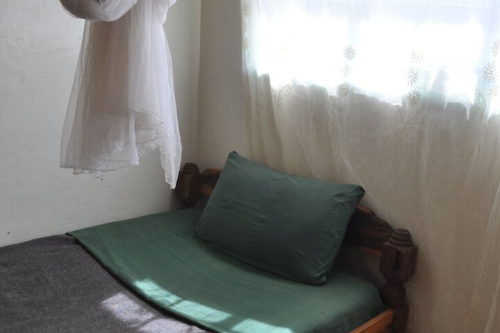 Room 12 of 19