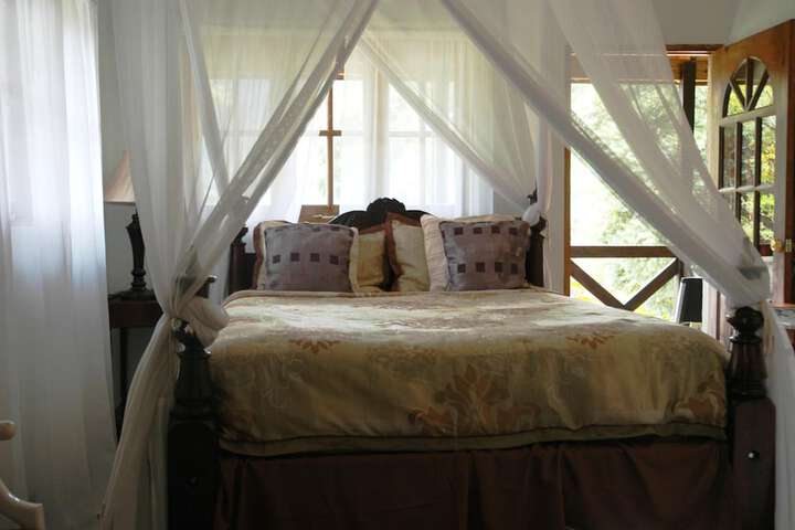 Room 17 of 31
