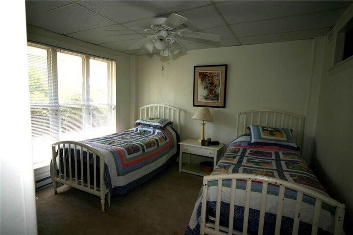 Room 4 of 13