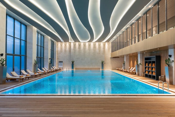 Pool 224 of 429