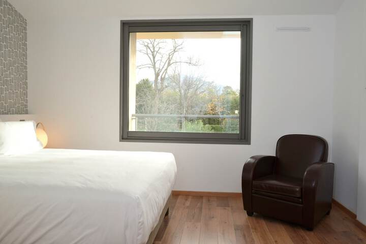 Room 32 of 115