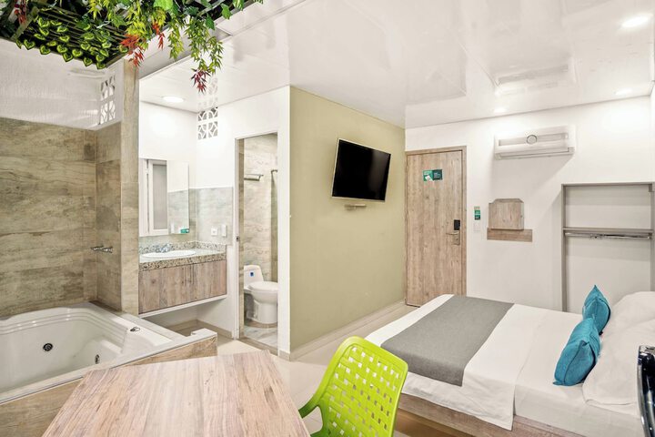 Room 21 of 53