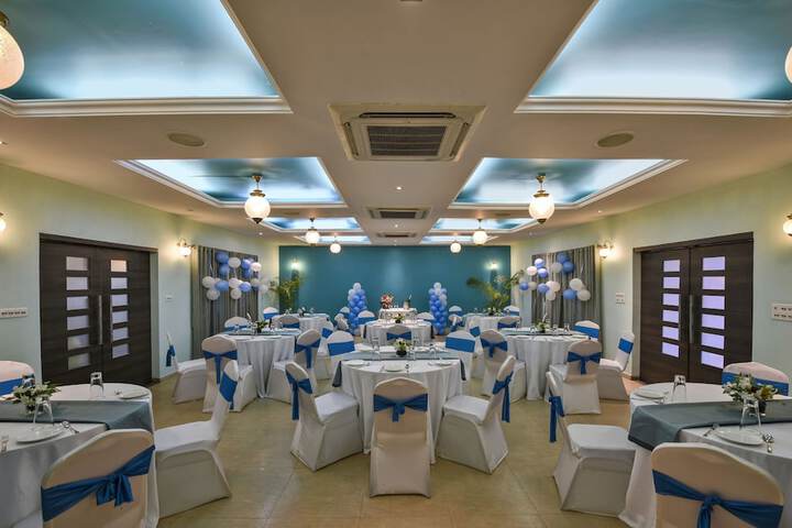 Ballroom/Hall 85 of 110