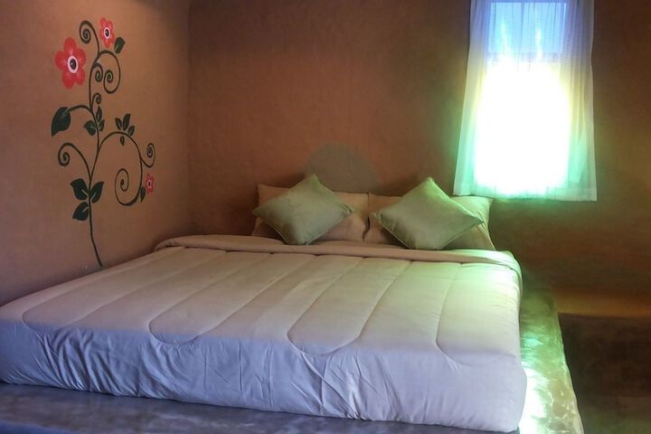 Room 6 of 27