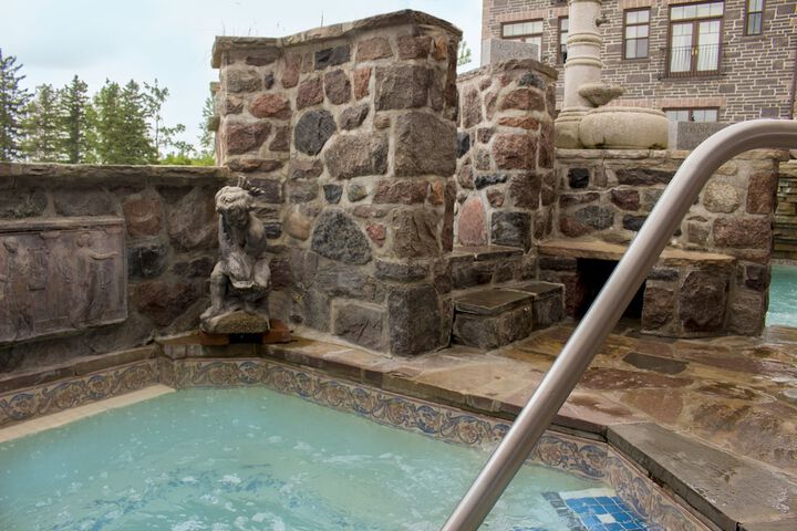 Spa 56 of 74