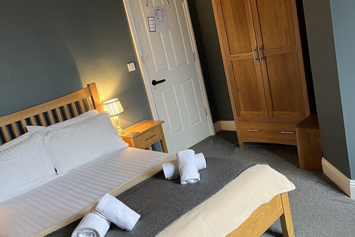 Room 34 of 60