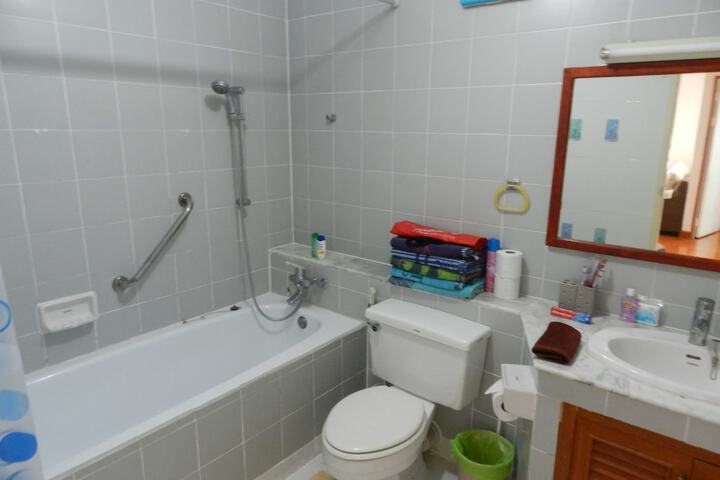 Room 157 of 259